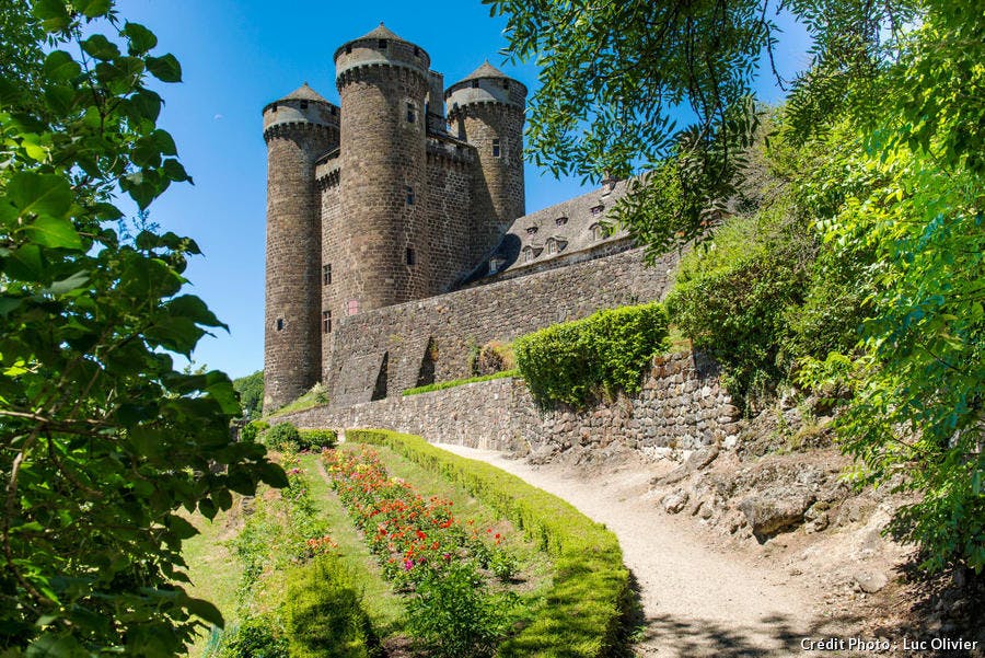 Castillo de Anjony en Tournemire, en Cantal 