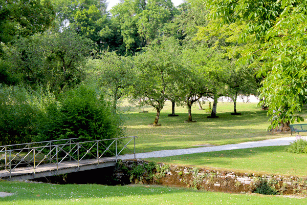 Jardín de la Abbaye d'Auberive Haute Marne Champagne