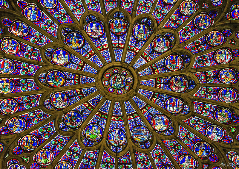 Vidriera ornamentada, miles de pequeñas piezas de todos los colores, Notre-Dame de París