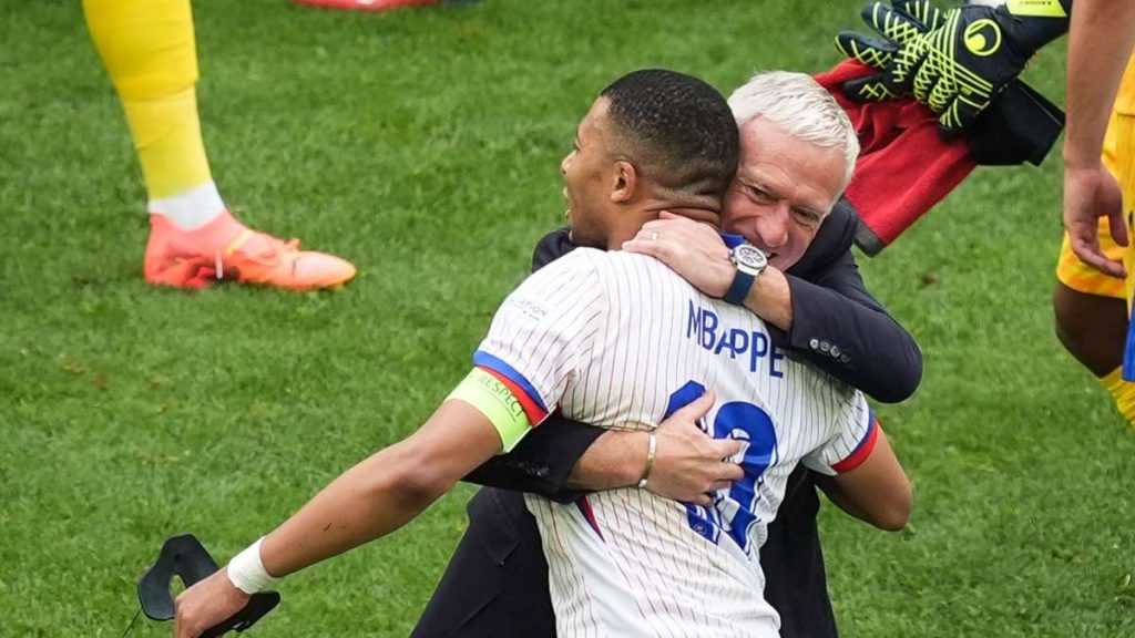 Campeonato de Europa de fútbol: Deschamps contento por el deslucido francés