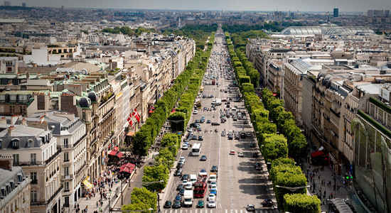 champs elysee from above
